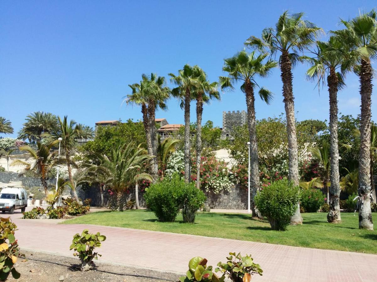 Terrazas Del Duque 2: Beachfront Oasis with Sea Views and Heated Pool Costa Adeje  Exterior photo